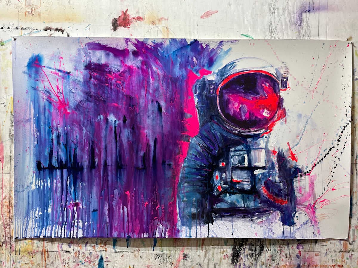 Astrohead
